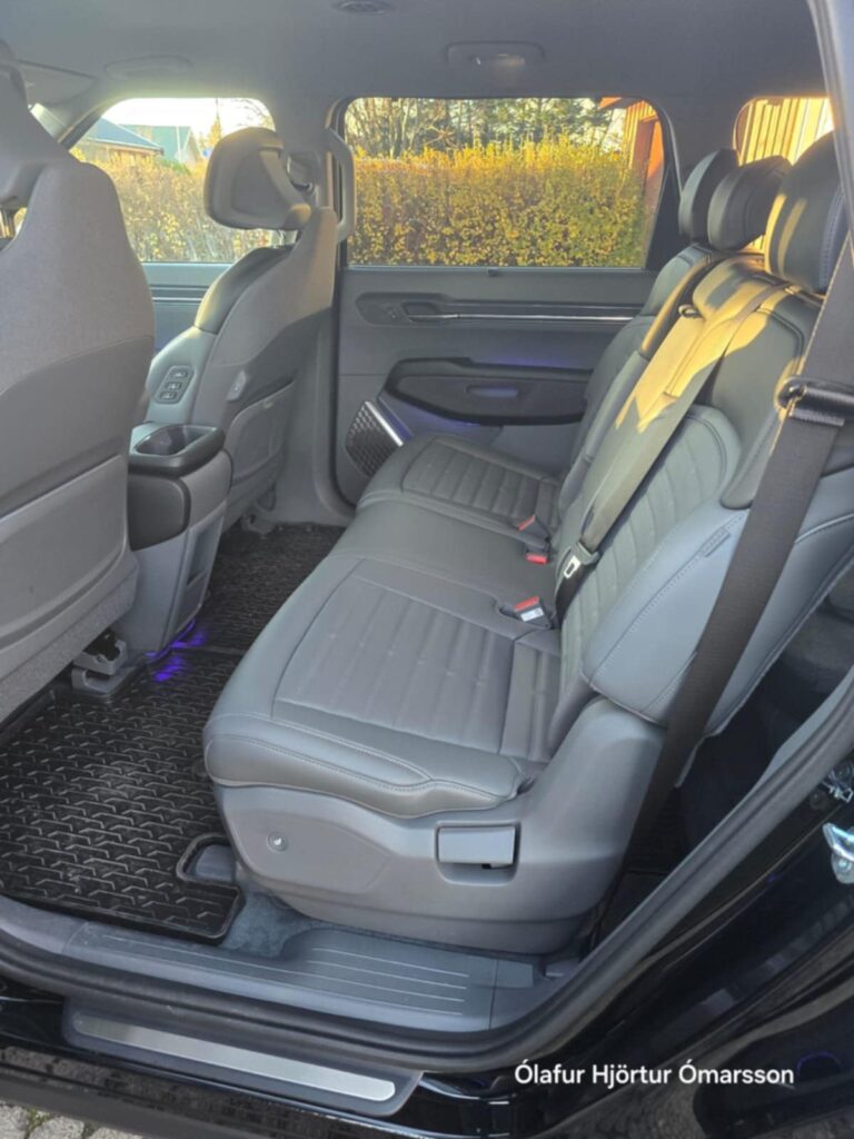 4b54f7c3-5758-4261-a5ad-666f88595f6e